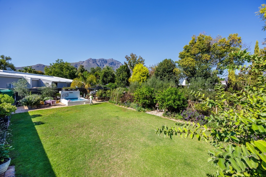 5 Bedroom Property for Sale in Paradyskloof Western Cape